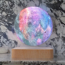 Load image into Gallery viewer, Kosmos-lampe med magnetisk base - Magnetisk base sikrer stabil svævning af lampe