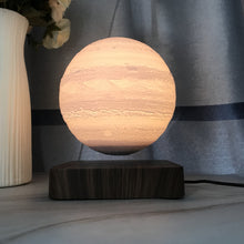 Load image into Gallery viewer, Magnetisk levitation og 3D-printing skaber et imponerende kunstværk. Lampe svæver lydløst og roterer, tilpasselig farve og nem betjening